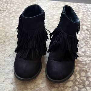 Soda Kids Black Fringe Boots